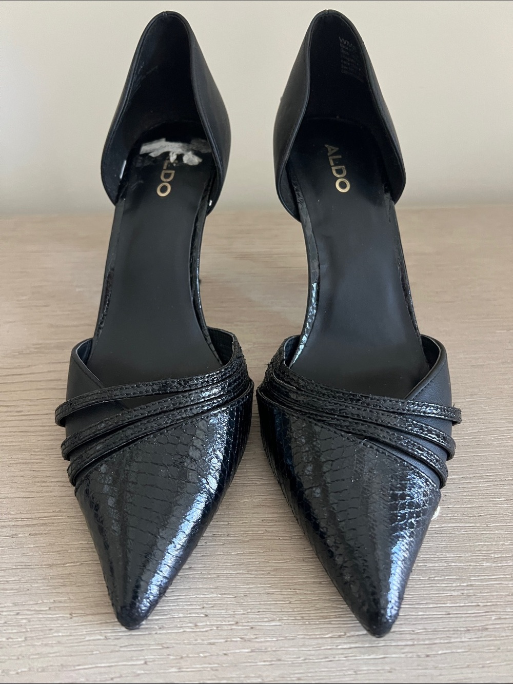 Women’s ALDO Black Pointed D'Orsay Pumps with Textured Straps size 8.5